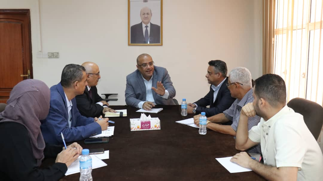  وزير التخطيط يلتقي نائب المدير التنفيذي للصندوق الاجتماعي للتنمية